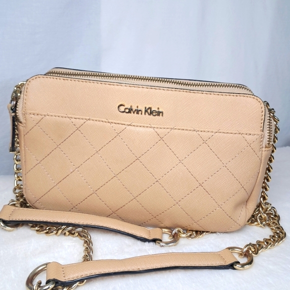 Calvin Klein crossbody - Picture 1 of 6